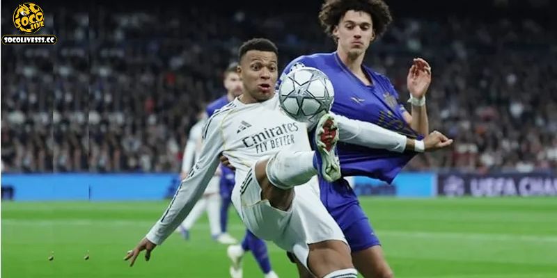 Kylian Mbappe sánh vai cùng những Messi, Ronaldo